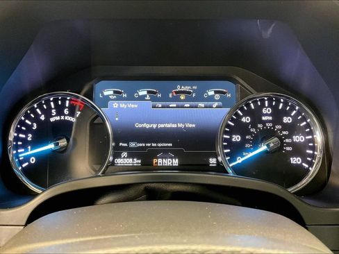 Used 2018 Ford Expedition Limited w/ Equipment Group 301A AWD/4WD image 27