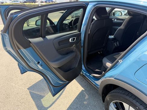 Used 2023 Volvo C40 Recharge Core w/ Climate Package AWD/4WD image 45