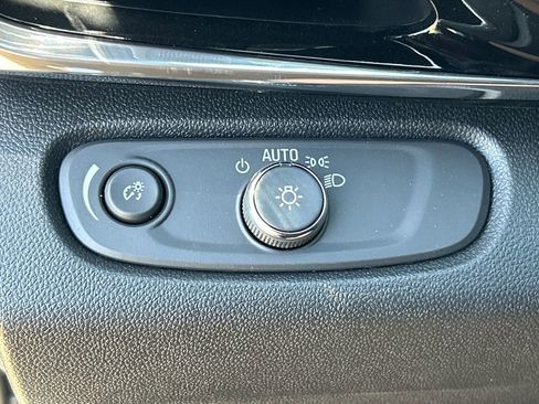 New 2026 Buick Envista Sport Touring FWD image 18