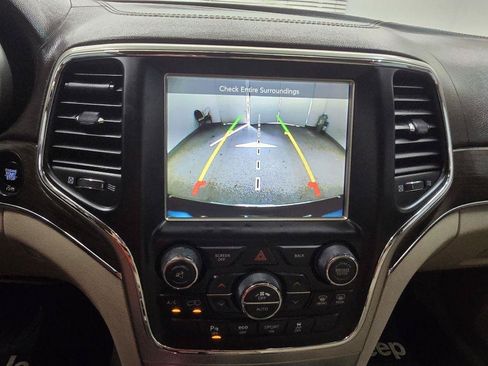 Used 2017 Jeep Grand Cherokee Overland AWD/4WD image 25