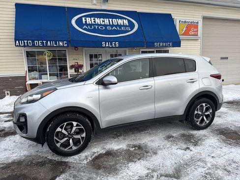Used 2020 Kia Sportage LX image 6
