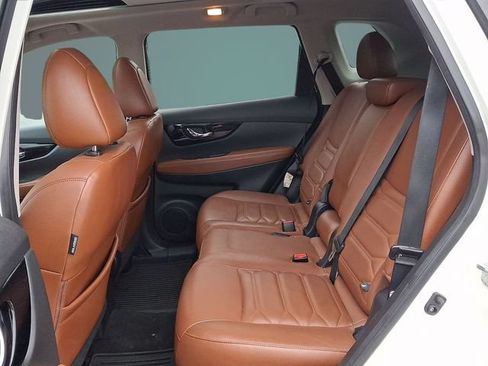 Used 2017 Nissan Rogue SL w/ SL Premium Package AWD/4WD image 7