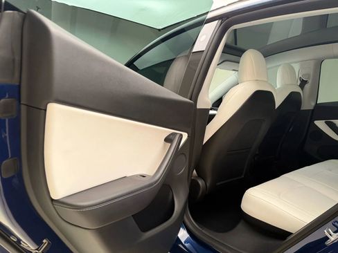 Used 2021 Tesla Model Y Performance image 40