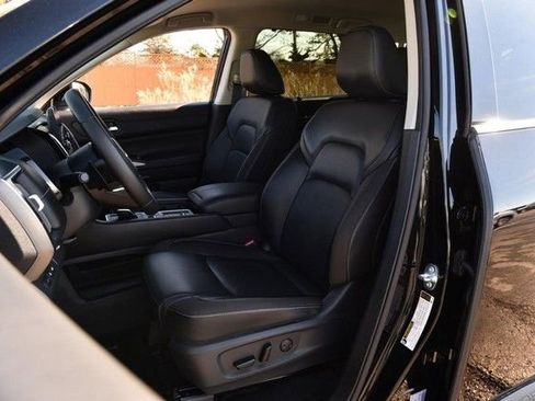 Certified 2024 Nissan Pathfinder SL image 23