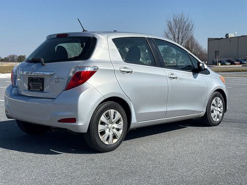 Used 2012 Toyota Yaris LE image 8
