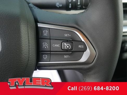 Certified 2025 Jeep Compass Limited AWD/4WD image 28