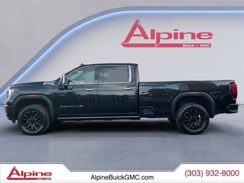 Used 2023 GMC Sierra 2500 Denali w/ Denali Black Diamond Edition image 2