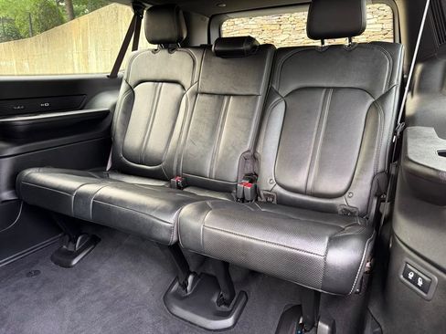 Used 2023 Jeep Wagoneer L Series III w/ Flexible Seating Group AWD/4WD image 31