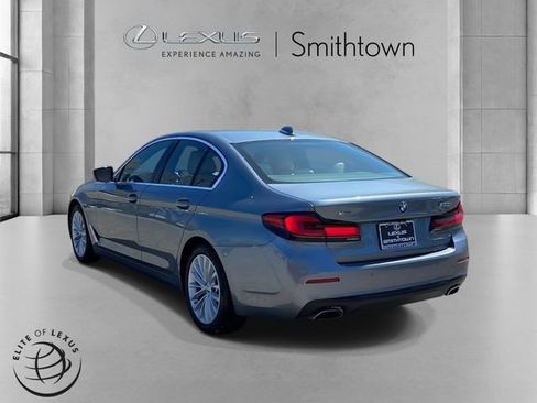Used 2021 BMW 530i xDrive w/ Premium Package AWD/4WD image 7