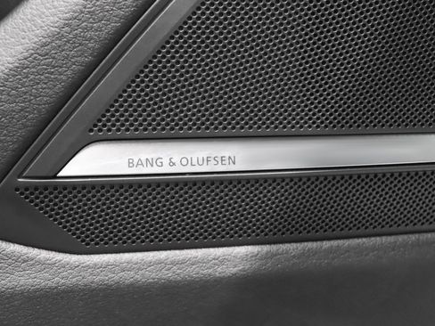 Used 2023 Audi A6 Premium Plus w/ Premium Plus Package image 11