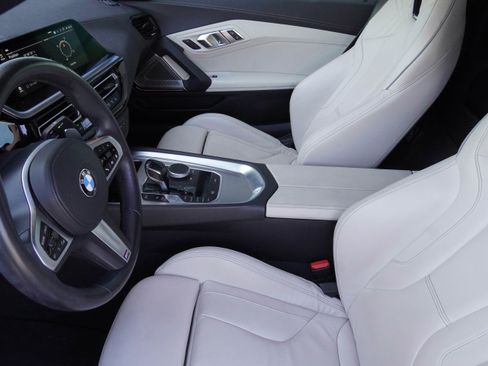 Used 2019 BMW Z4 sDrive30i w/ M Sport Package RWD image 12