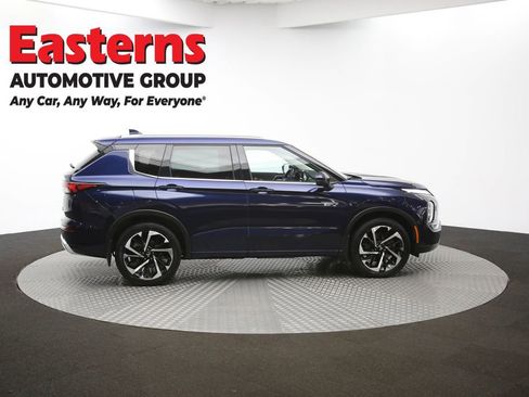 Used 2023 Mitsubishi Outlander SEL image 44