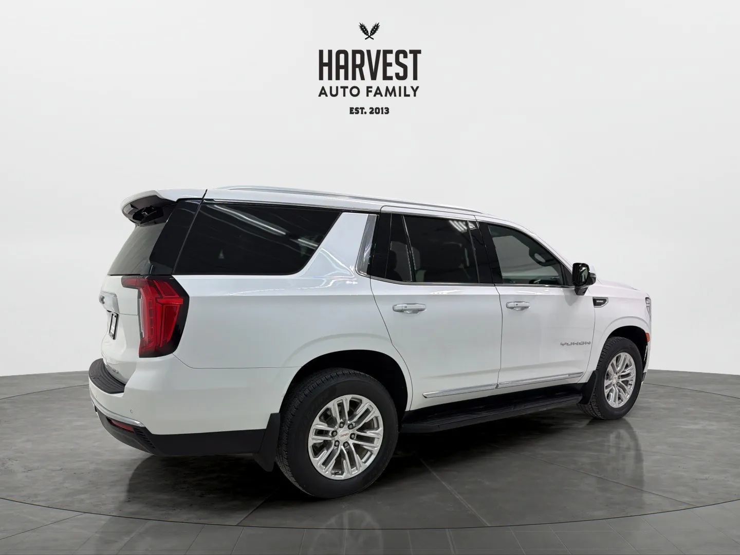 Used 2021 GMC Yukon SLT w/ Rear Media and Nav Package AWD/4WD image 7