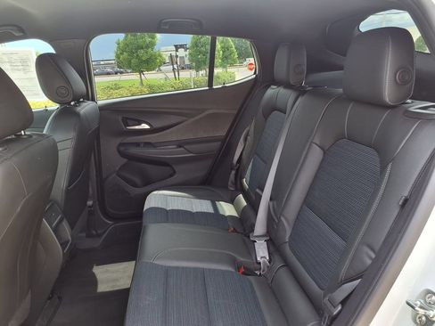 Used 2025 Buick Envista Preferred FWD image 18