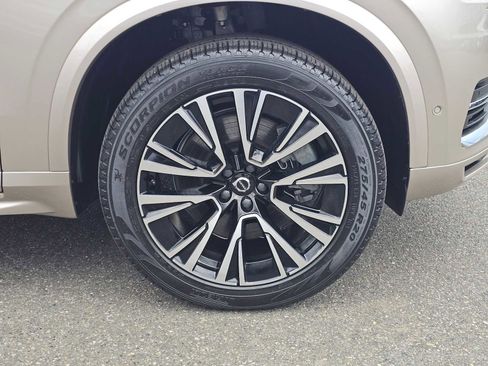 Used 2023 Volvo XC90 T8 Plus AWD/4WD image 10