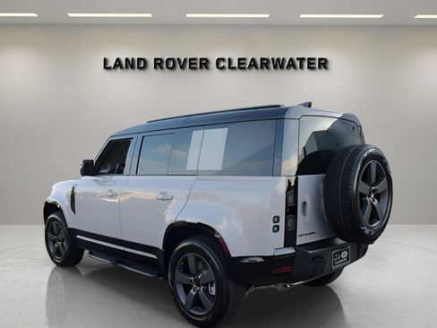 Used 2026 Land Rover Defender 110 X-Dynamic SE AWD/4WD image 3