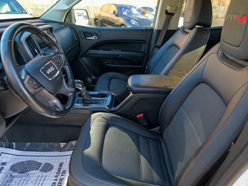 Used 2022 GMC Canyon AT4 image 20