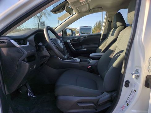 Used 2024 Toyota RAV4 LE image 15