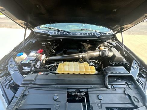 Used 2018 Ford F150 XLT w/ Equipment Group 302A Luxury AWD/4WD image 18
