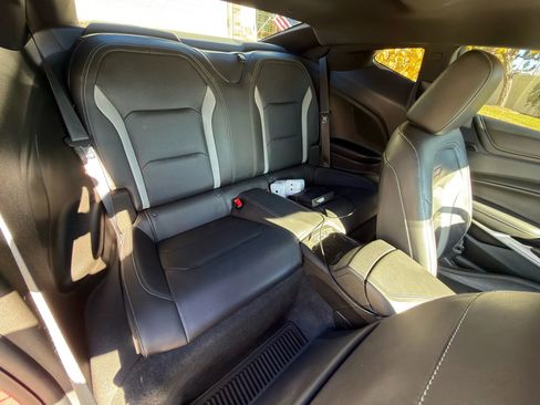 Used 2018 Chevrolet Camaro SS image 12