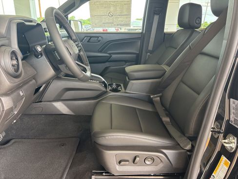 New 2026 Chevrolet Colorado Trail Boss AWD/4WD image 13