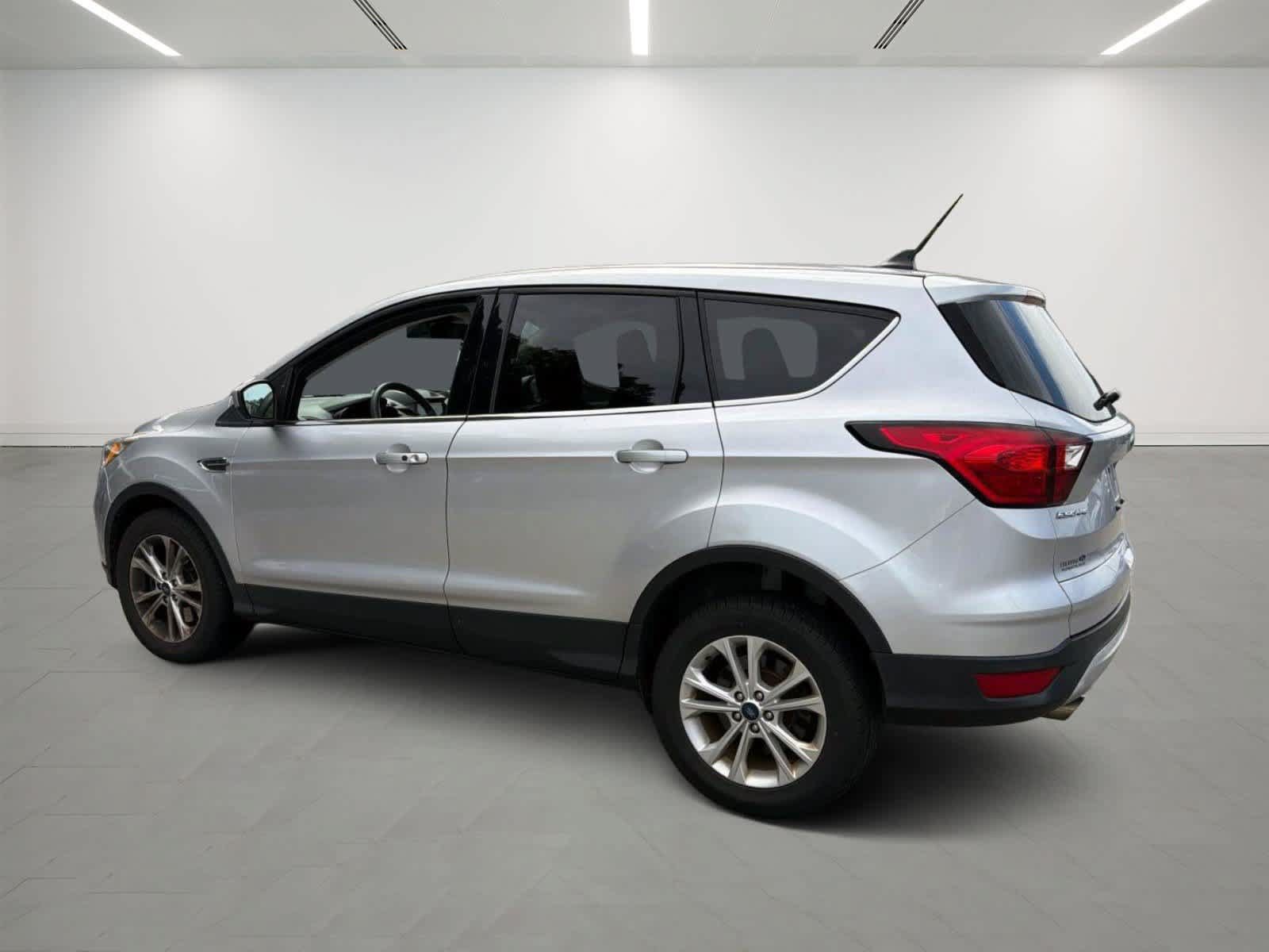 Used 2019 Ford Escape SE AWD/4WD image 3