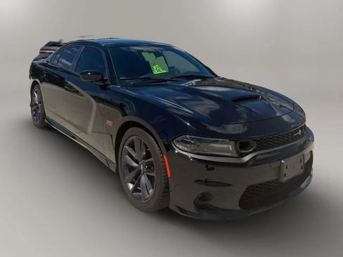 Used 2019 Dodge Charger Scat Pack RWD image 1