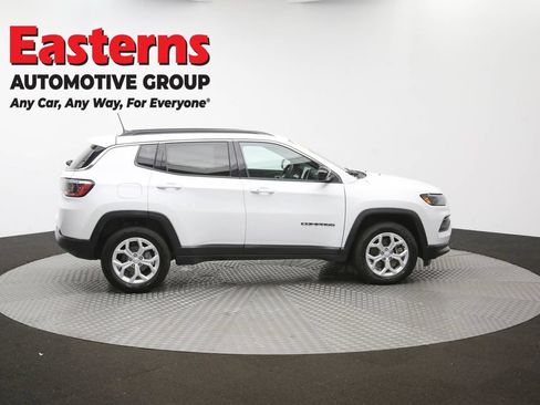 Used 2024 Jeep Compass Latitude AWD/4WD image 39