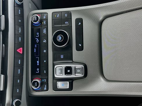 Used 2025 Hyundai Palisade SEL FWD image 25