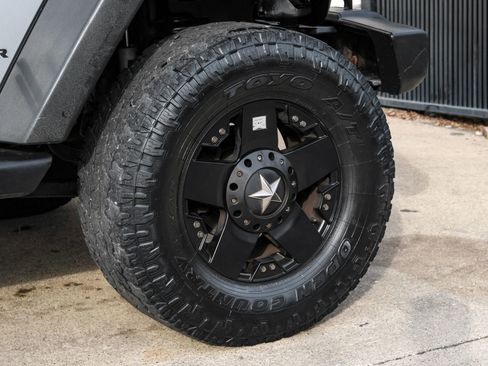 Used 2011 Jeep Wrangler Unlimited Sport image 51