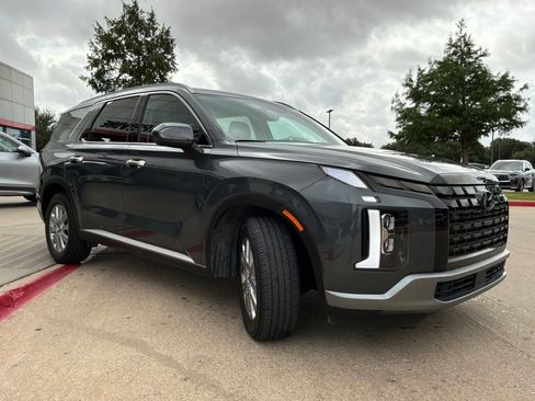 Used 2025 Hyundai Palisade SEL FWD image 4