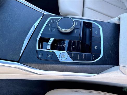 Used 2024 BMW 430i Convertible RWD image 18