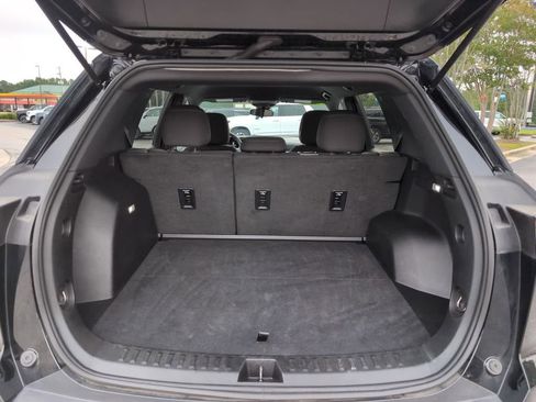 Used 2025 Chevrolet Equinox LT FWD image 6