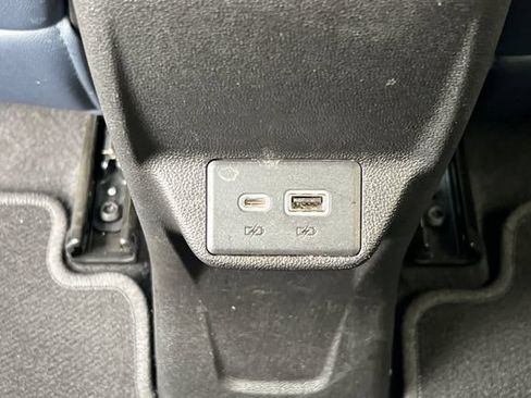 Used 2022 Chevrolet Bolt EUV Premier w/ Sun & Sound Package FWD image 16