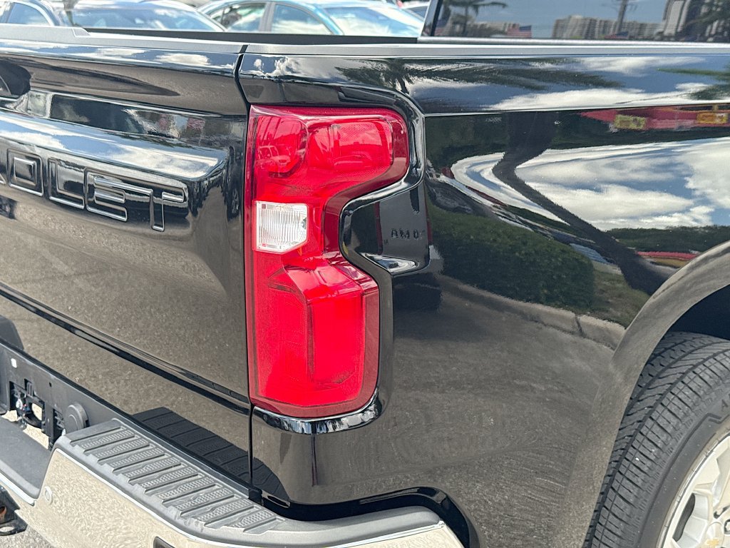Used 2024 Chevrolet Silverado 1500 LTZ RWD image 27