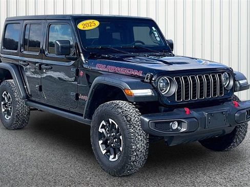 Used 2025 Jeep Wrangler Unlimited Rubicon image 1