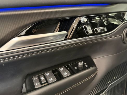 Used 2024 Jeep Grand Wagoneer L Series II w/ Quick Order Packagew 28T image 18