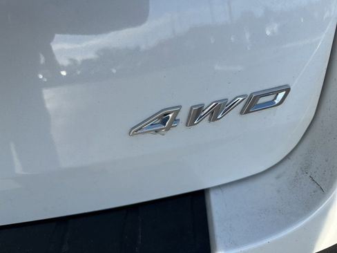 Used 2023 Ford Explorer XLT w/ Equipment Group 202A image 13