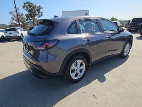 Used 2023 Honda HR-V LX image 8