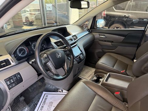 Used 2016 Honda Odyssey Touring Elite image 7