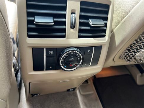 Used 2015 Mercedes-Benz GL 450 4MATIC image 26