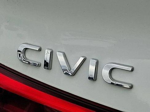 Used 2023 Honda Civic LX image 28