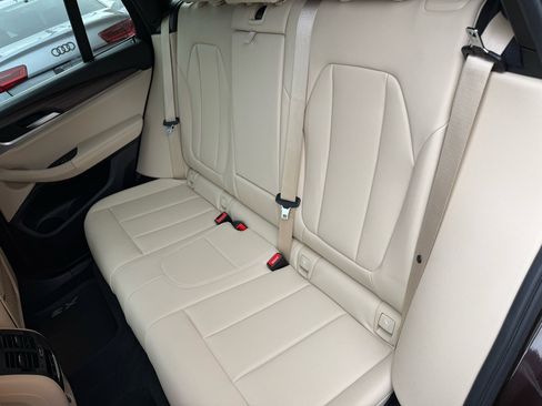 Used 2018 BMW X3 xDrive30i w/ Premium Package image 9