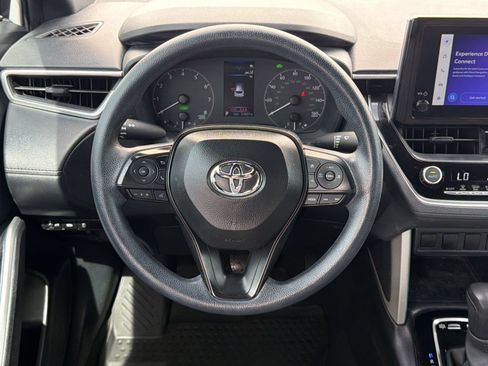 Used 2024 Toyota Corolla Cross AWD Hybrid image 11