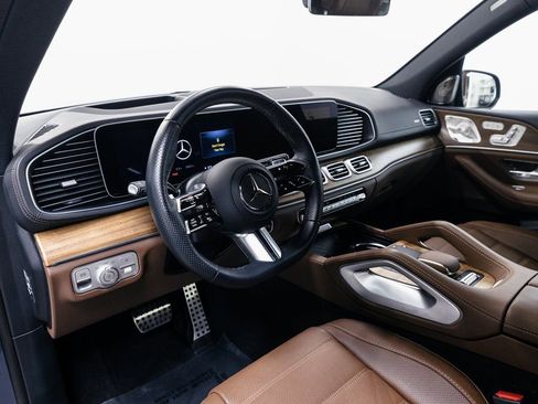 Certified 2024 Mercedes-Benz GLS 450 4MATIC image 9