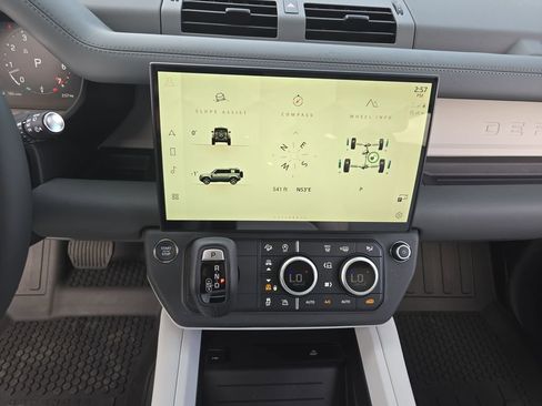 New 2026 Land Rover Defender 110 X-Dynamic SE image 21
