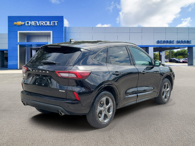 Used 2024 Ford Escape ST-Line w/ Tech Pack #1 AWD/4WD image 4