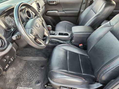 Used 2023 Toyota Tacoma TRD Pro AWD/4WD image 9