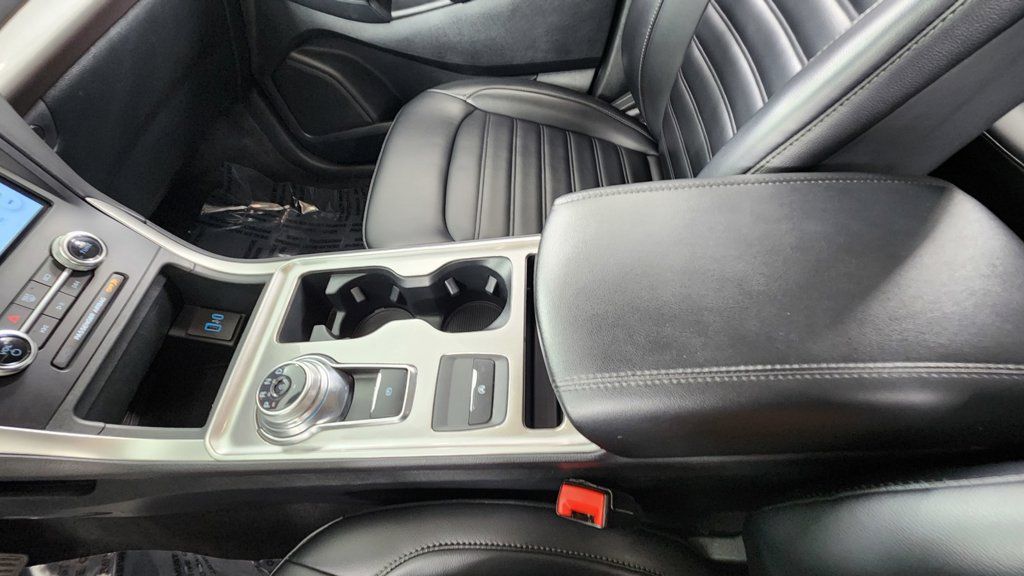 Used 2024 Ford Edge SEL AWD/4WD image 29
