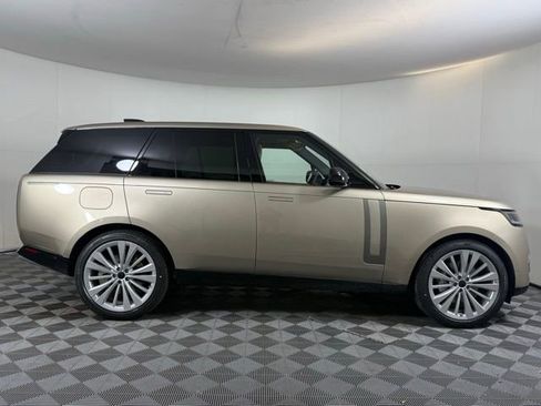 New 2026 Land Rover Range Rover SE image 9
